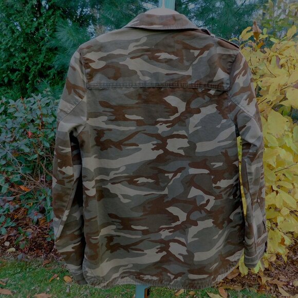 Forever 21 Camo Snap-Front Utility Jacket - Picture 3 of 3
